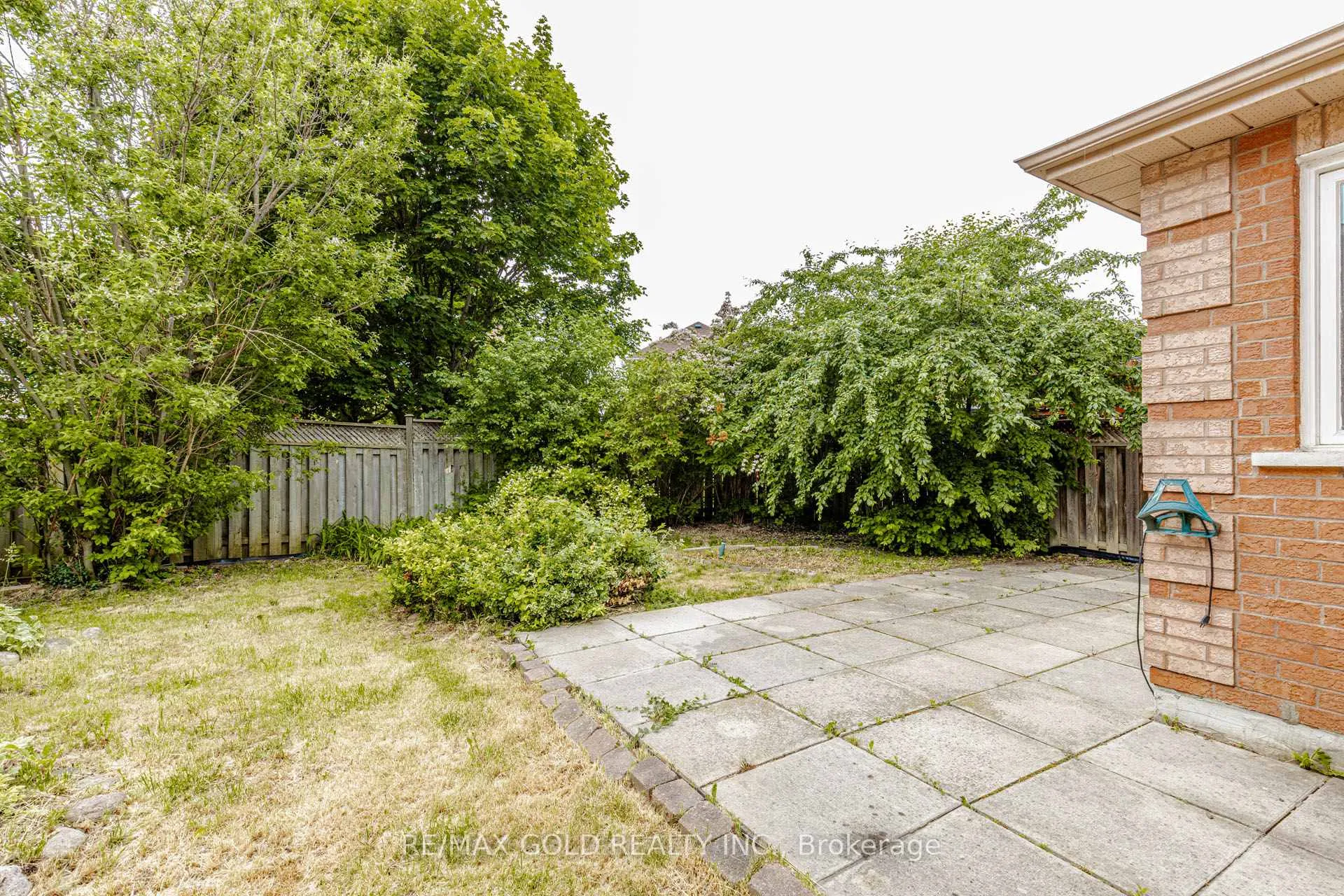 Photo 23 of 34 White Tail Crescent, Brampton, Fletcher's West — HOMEH