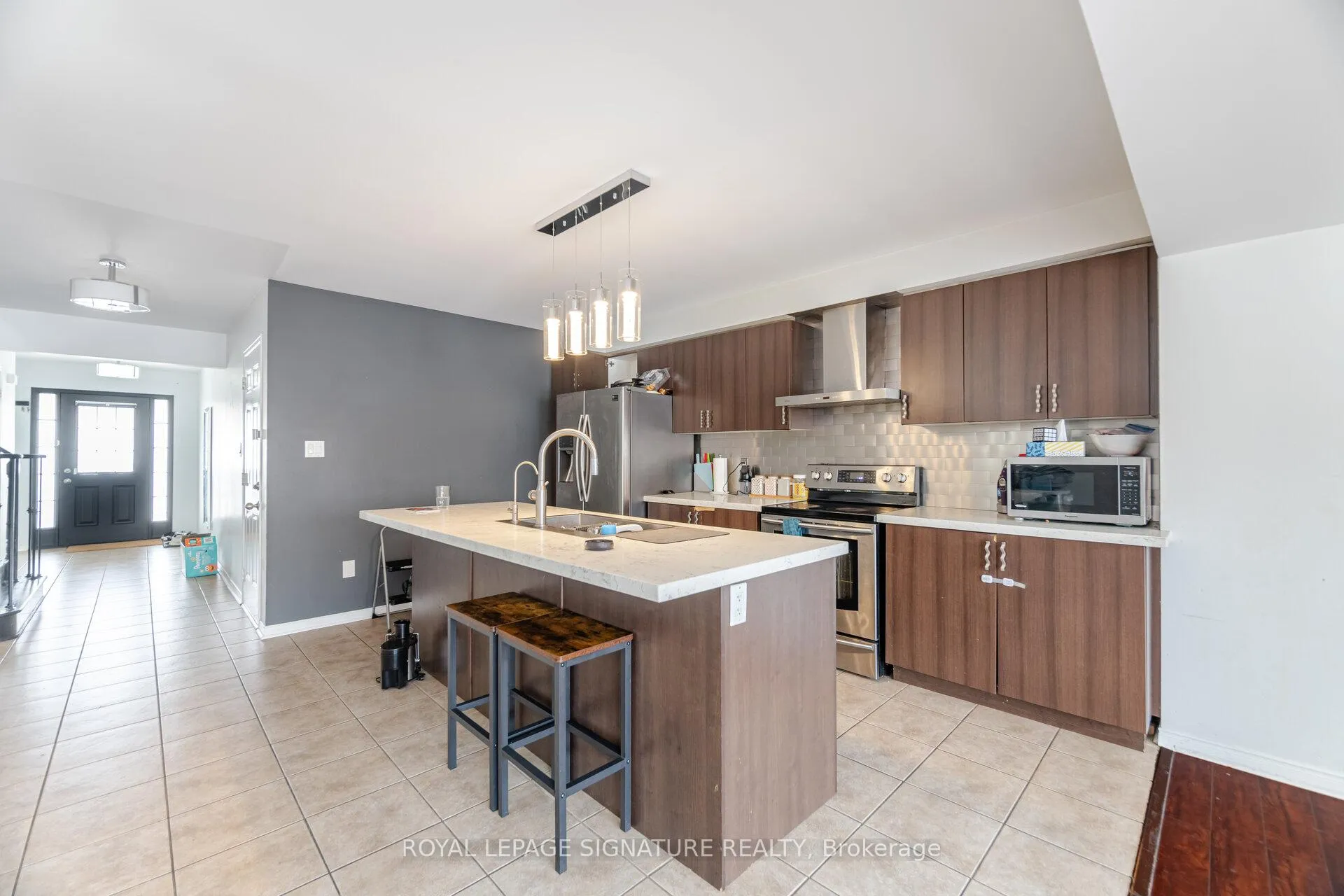 Photo 10 of 66 Lightcatcher Circle, Brampton, Bram East — HOMEH