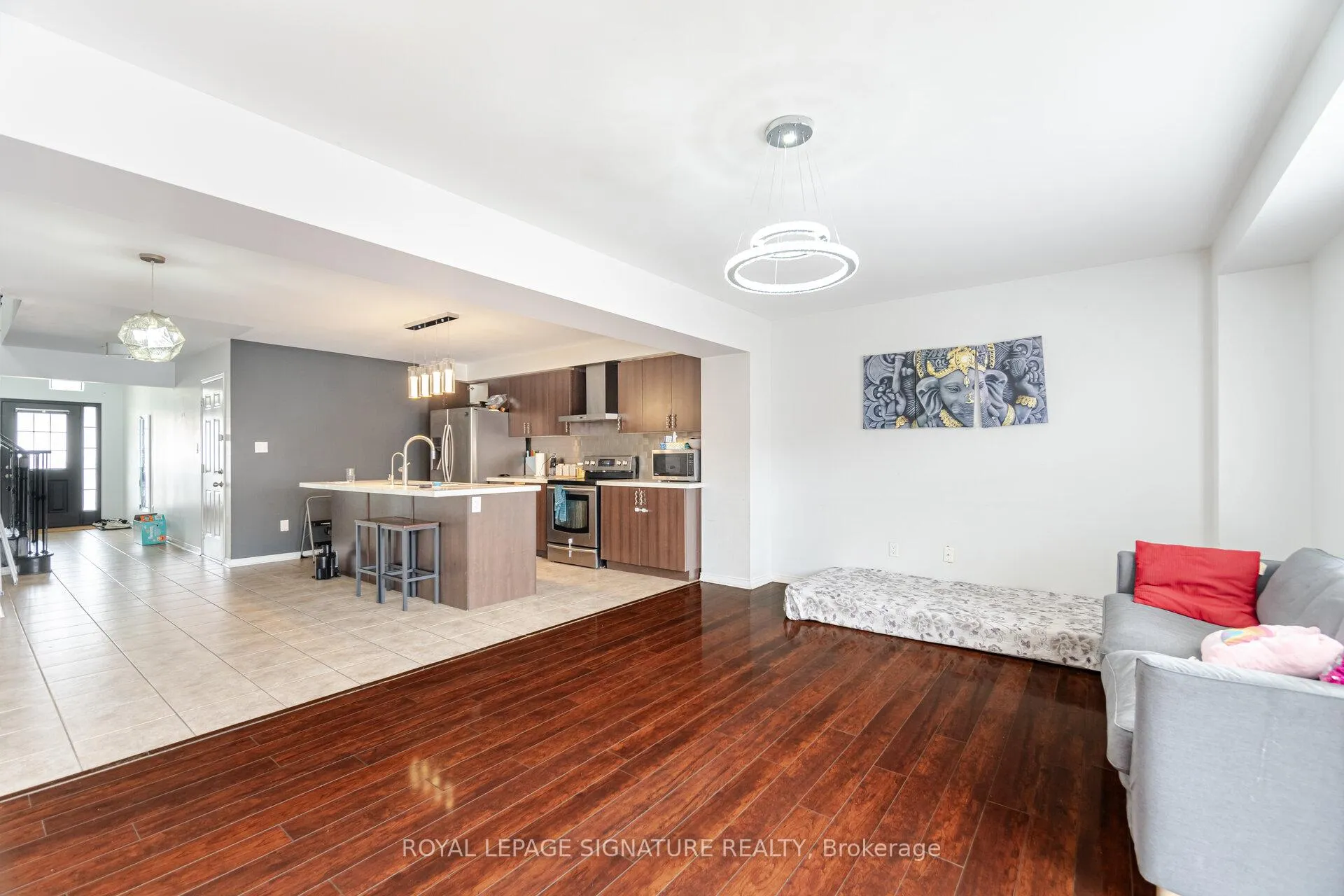 Photo 16 of 66 Lightcatcher Circle, Brampton, Bram East — HOMEH