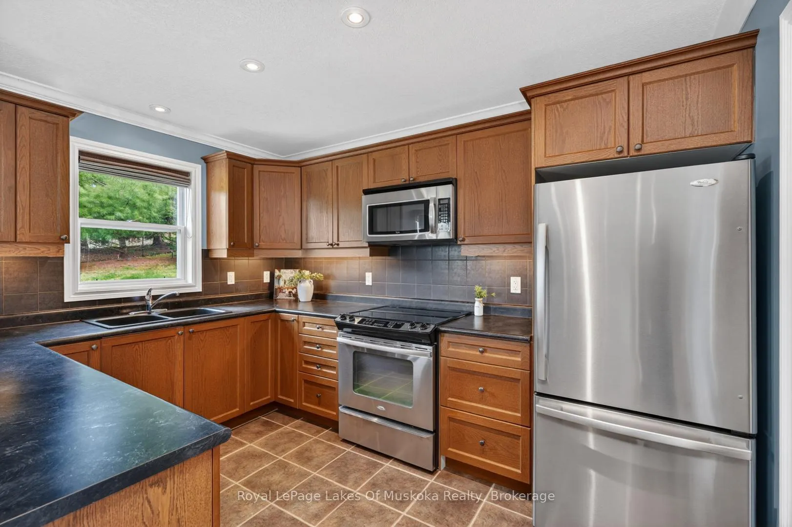Photo 10 of 30 Gainsborough Road, Bracebridge, Monck (Bracebridge) — HOMEH