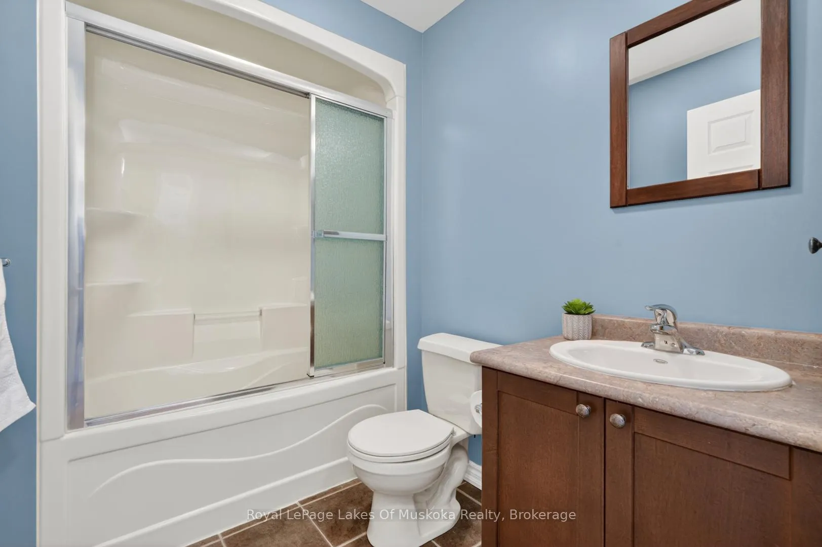 Photo 20 of 30 Gainsborough Road, Bracebridge, Monck (Bracebridge) — HOMEH