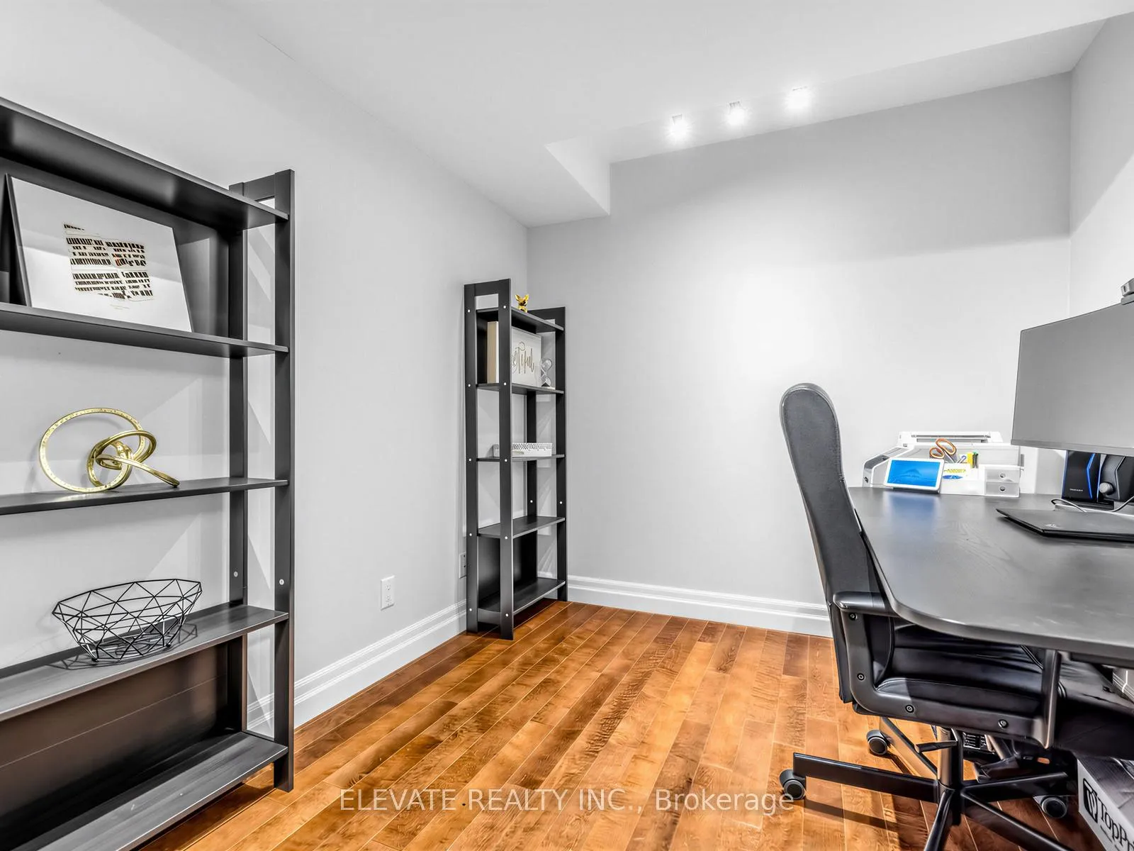 Photo 33 of 19 Dunblaine Avenue, Toronto, Bedford Park-Nortown — HOMEH
