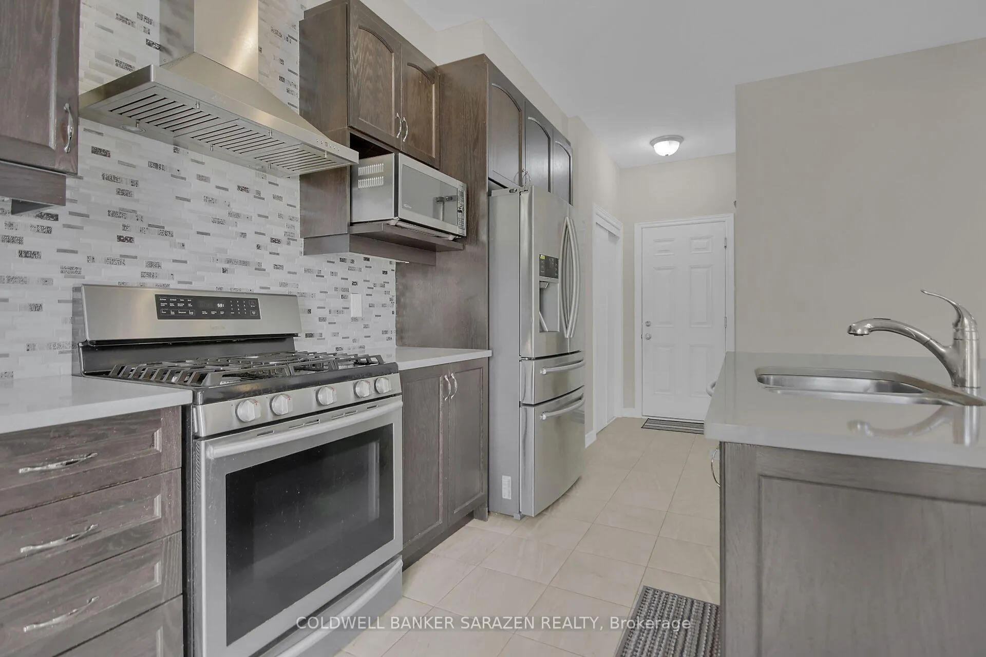 Photo 14 of 906 Whimbrel Way, Ottawa, Barrhaven - Half Moon Bay — HOMEH
