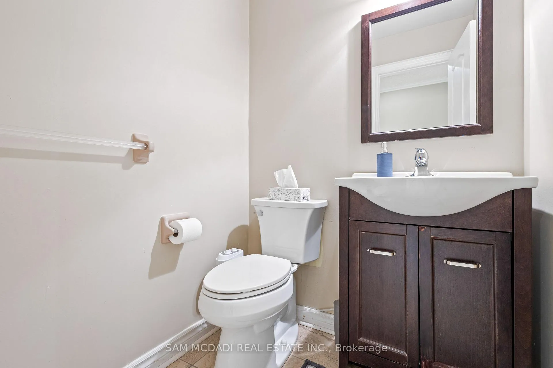 Photo 19 of 2492 Erin Centre Boulevard, Mississauga, Central Erin Mills — HOMEH
