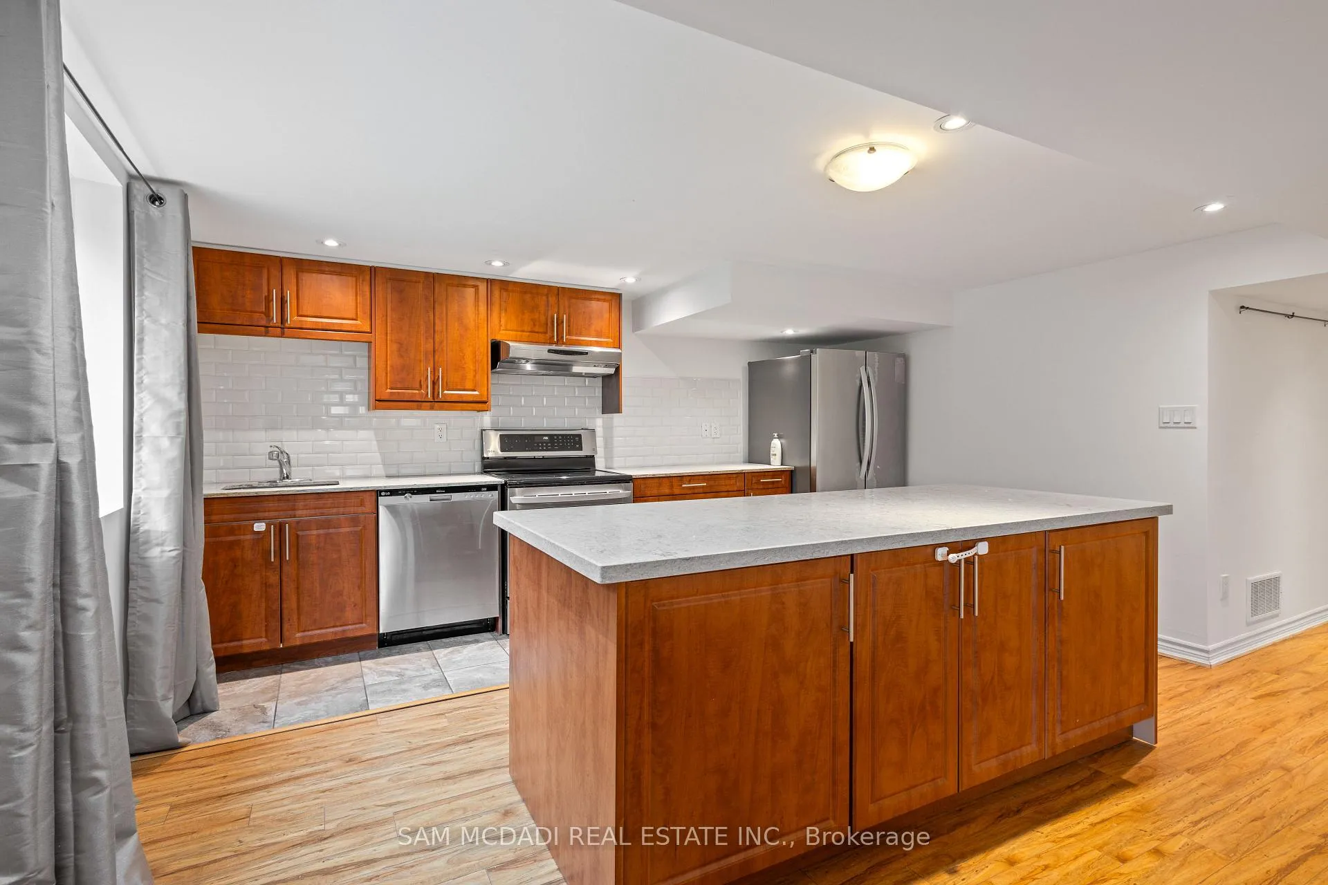 Photo 34 of 2492 Erin Centre Boulevard, Mississauga, Central Erin Mills — HOMEH