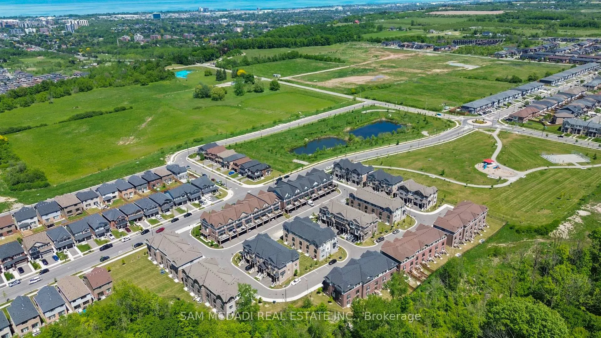 Photo 44 of 2492 Erin Centre Boulevard, Mississauga, Central Erin Mills — HOMEH