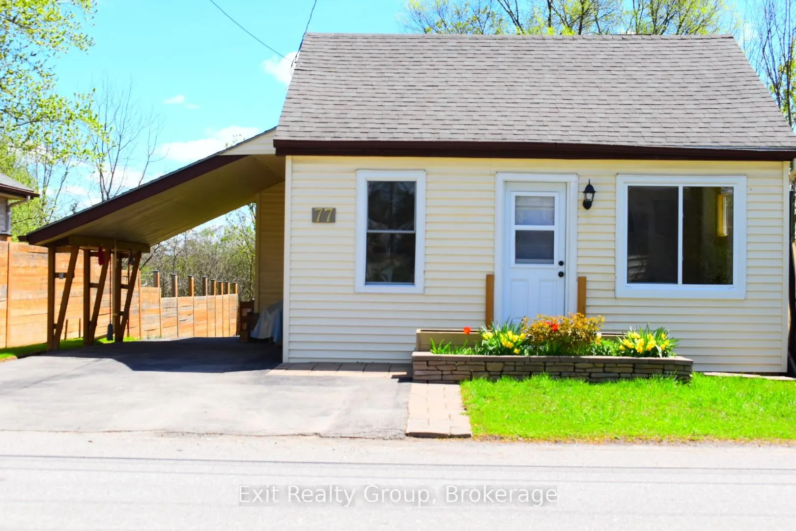 Front of 77 Frank Street