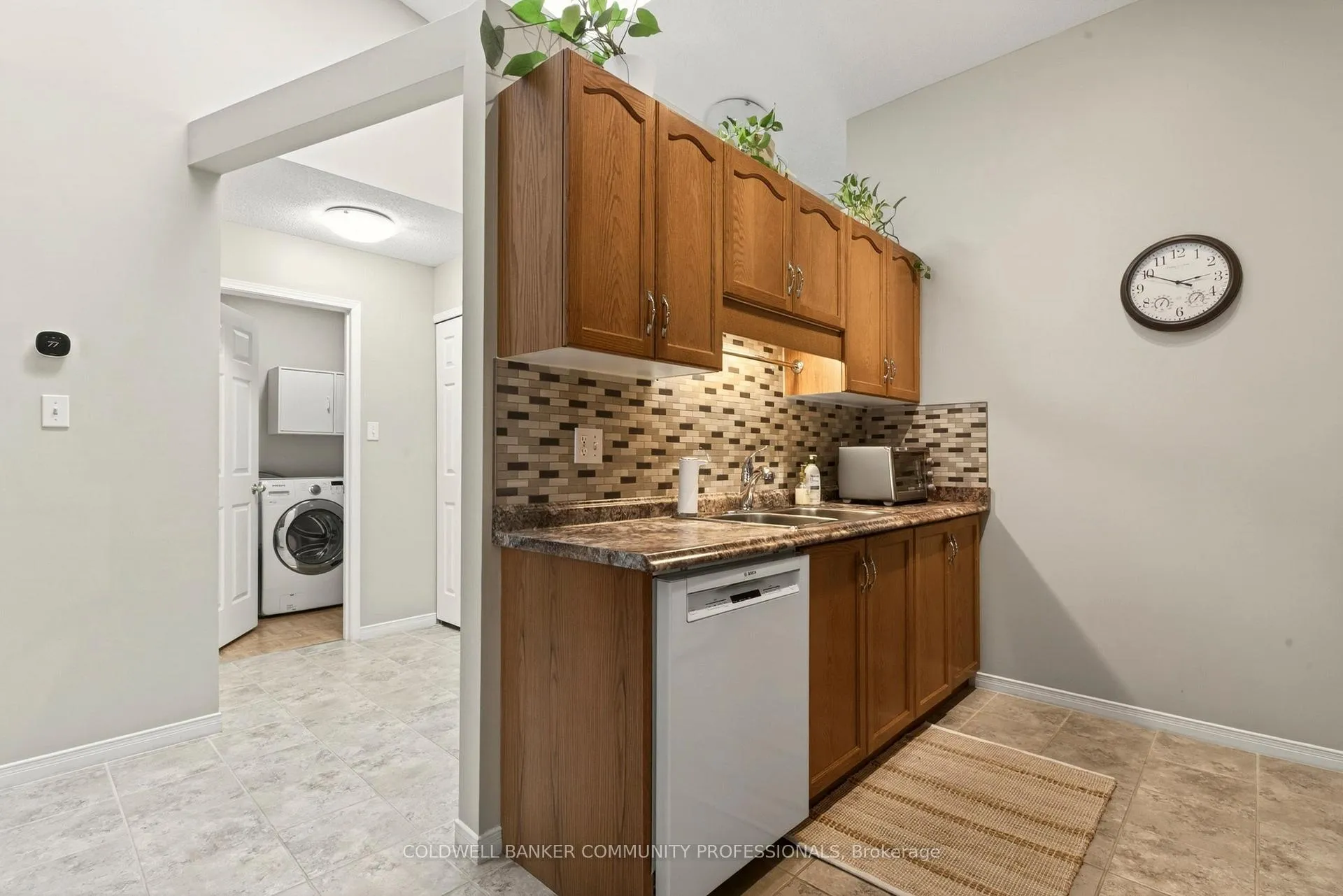 Photo 16 of Unit 6, 25 Kitty Murray Lane, Hamilton, Meadowlands — HOMEH
