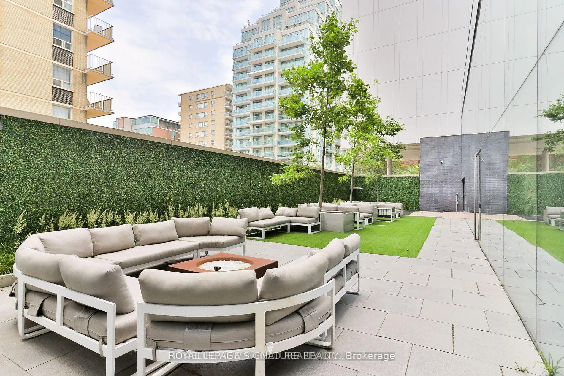 Photo 15 of Unit 219, 185 Roehampton Avenue, Toronto, Mount Pleasant West — HOMEH