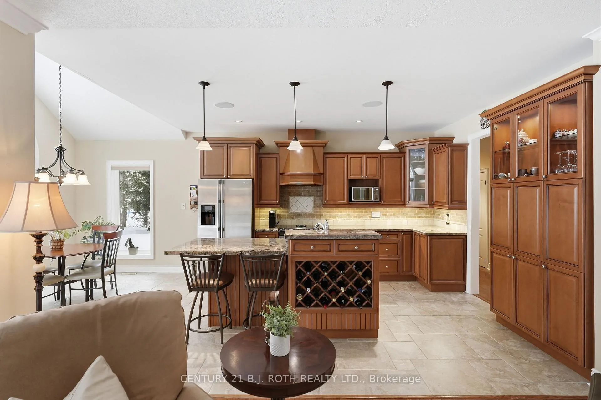 Photo 10 of 6 Lloyd Cook Drive E, Springwater, Snow Valley — HOMEH