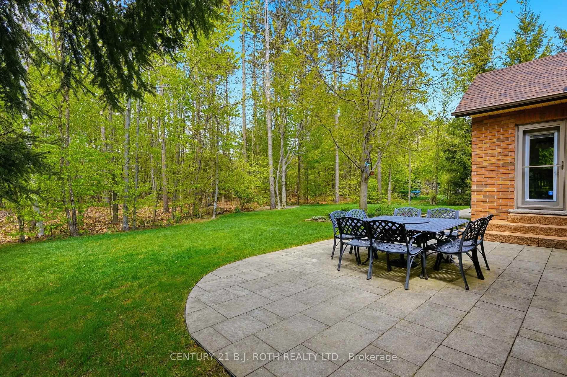 Photo 40 of 6 Lloyd Cook Drive E, Springwater, Snow Valley — HOMEH