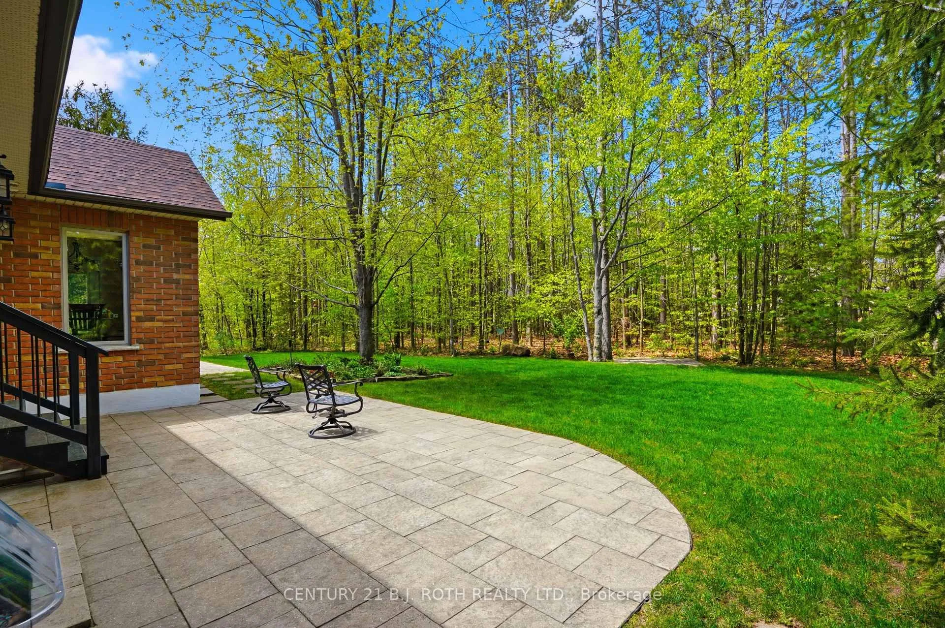 Photo 41 of 6 Lloyd Cook Drive E, Springwater, Snow Valley — HOMEH