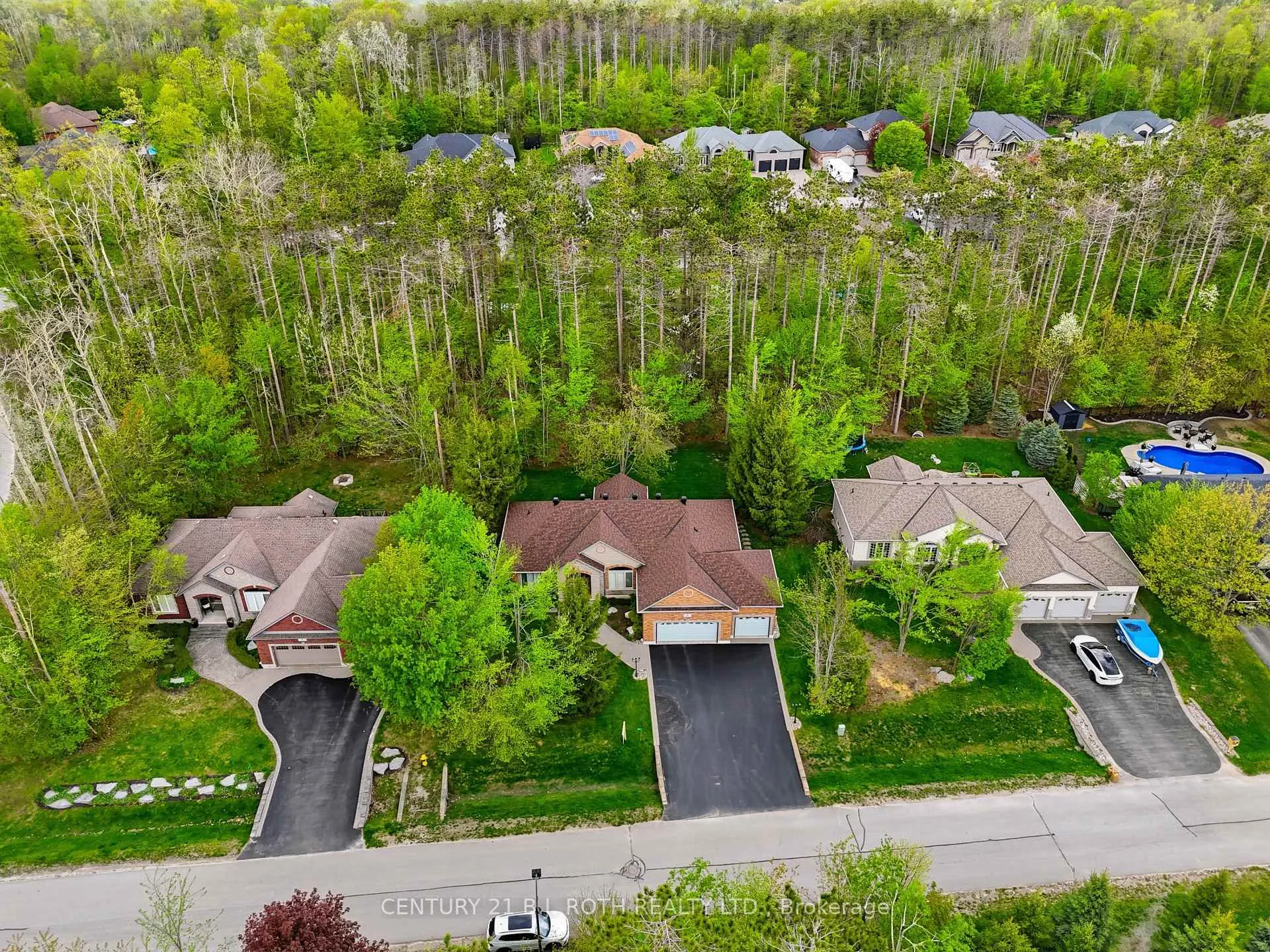 Photo 44 of 6 Lloyd Cook Drive E, Springwater, Snow Valley — HOMEH