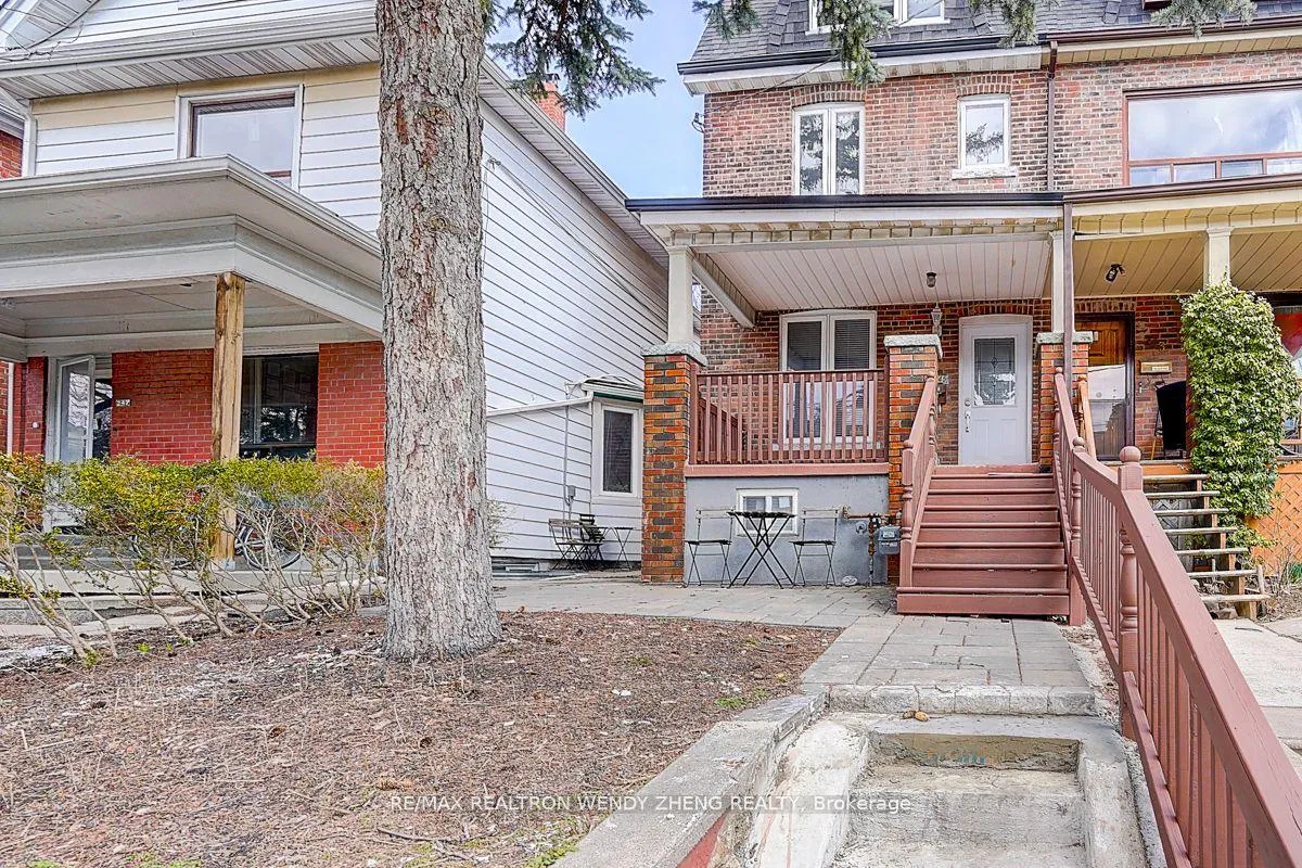 Photo 2 of Unit Upper, 245 Montrose Avenue, Toronto, Palmerston-Little Italy — HOMEH