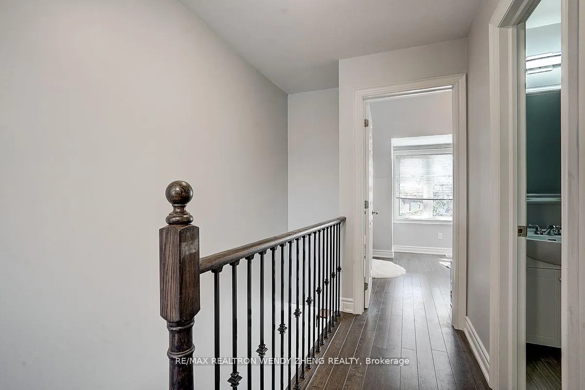 Photo 15 of Unit Upper, 245 Montrose Avenue, Toronto, Palmerston-Little Italy — HOMEH