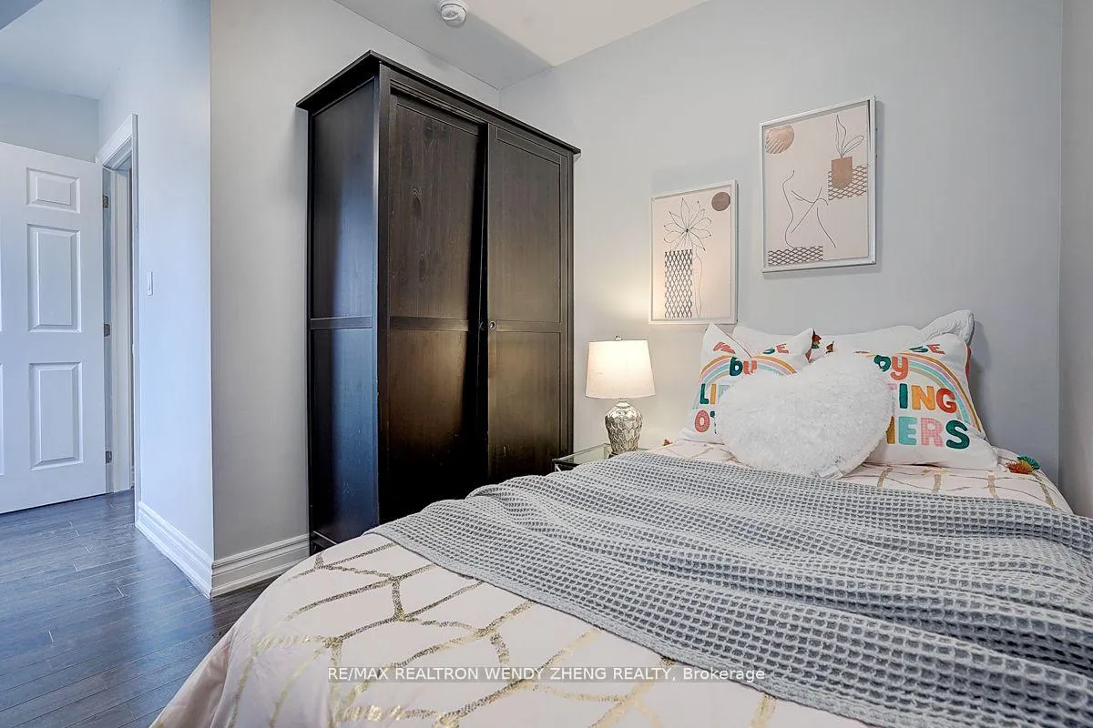 Photo 22 of Unit Upper, 245 Montrose Avenue, Toronto, Palmerston-Little Italy — HOMEH