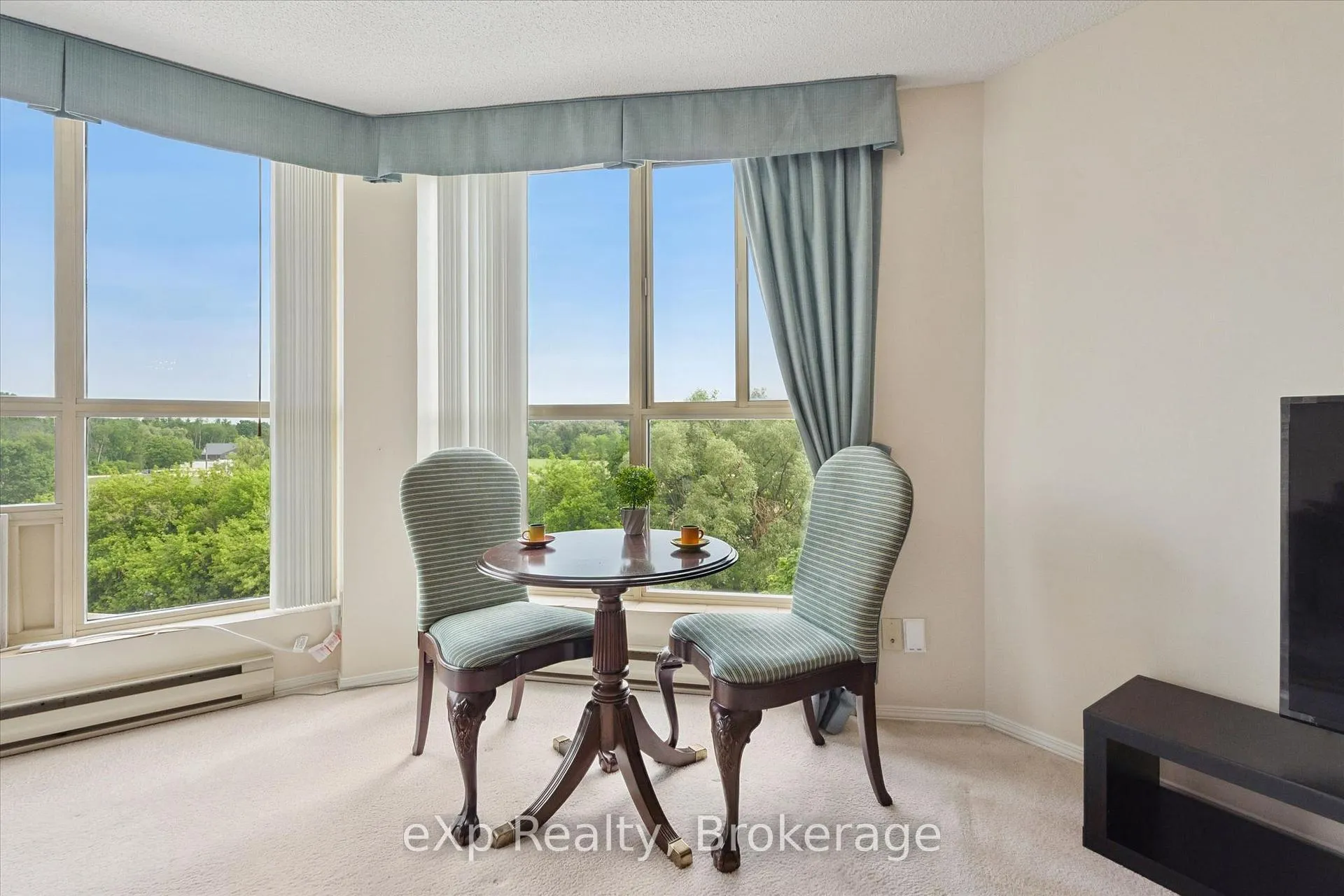 Photo 9 of Unit 602, 24 Marilyn Drive, Guelph, Riverside Park — HOMEH