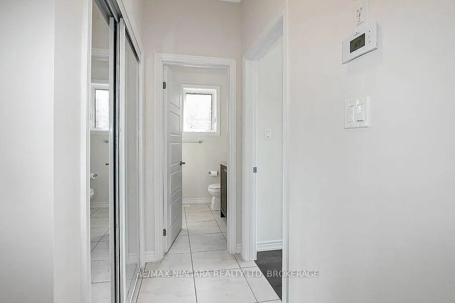 Photo 7 of 10 Explorer Way, Thorold, Rolling Meadows — HOMEH