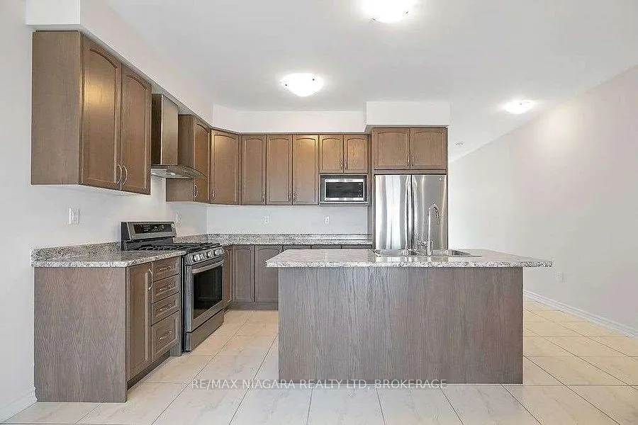 Photo 8 of 10 Explorer Way, Thorold, Rolling Meadows — HOMEH
