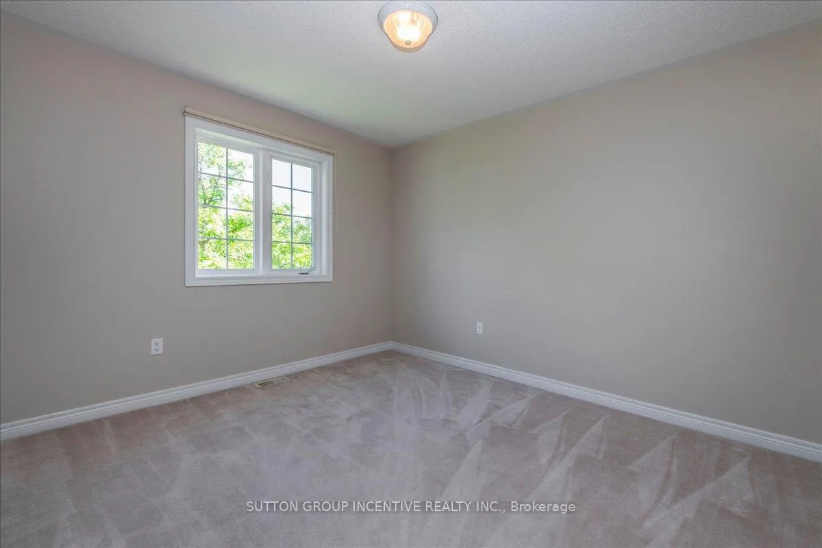 Photo 21 of 11 Thrushwood Drive, Barrie, 400 West — HOMEH