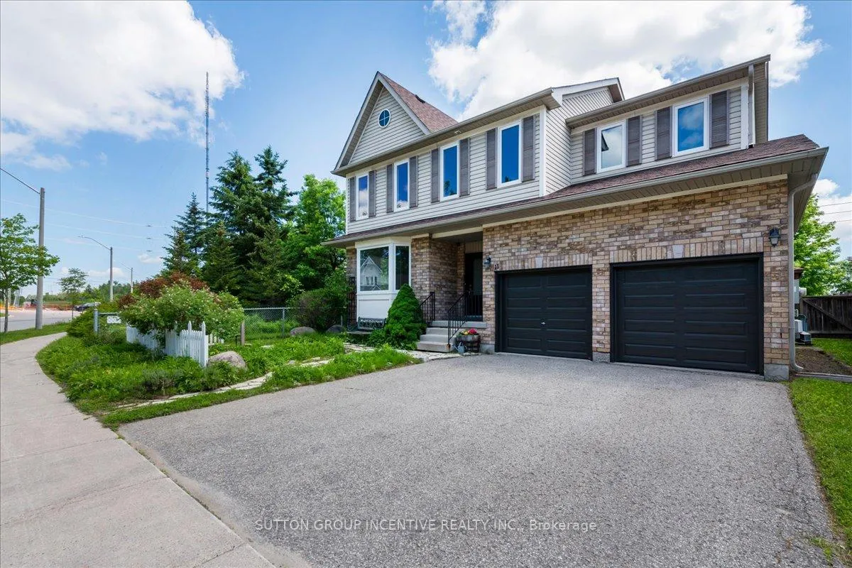 Photo 35 of 11 Thrushwood Drive, Barrie, 400 West — HOMEH