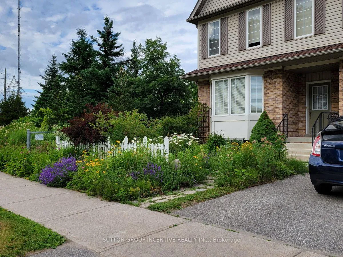 Photo 37 of 11 Thrushwood Drive, Barrie, 400 West — HOMEH