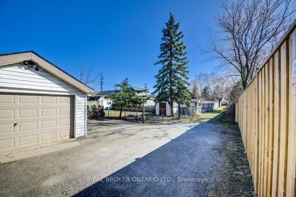 Photo 40 of 458 Upper Wentworth Street, Hamilton, Inch Park — HOMEH