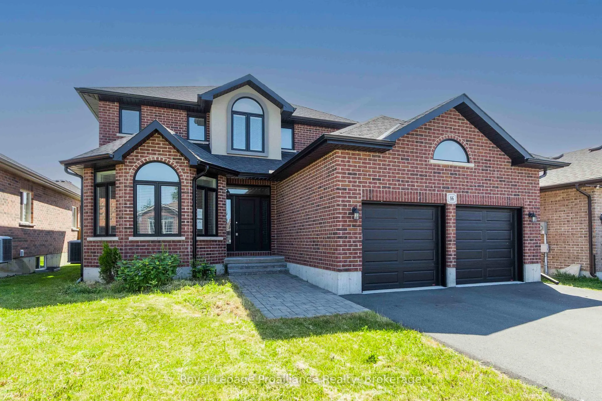 Photo 1 of 86 Ledgerock Court, Quinte West, Sidney Ward — HOMEH
