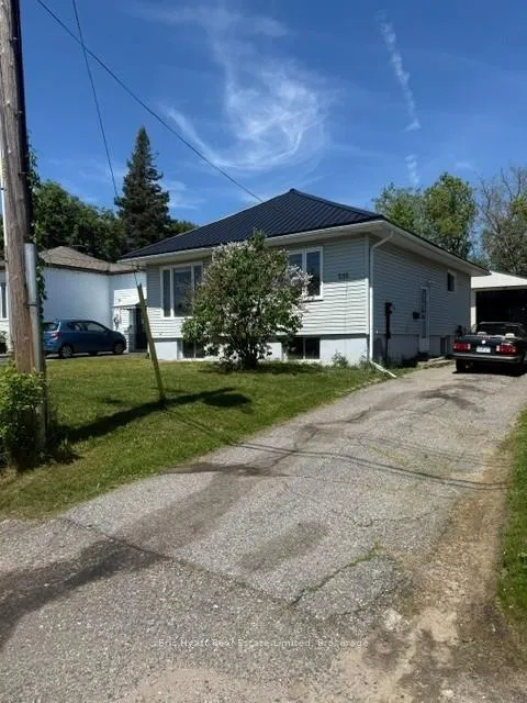 Photo 2 of 252 Delaware Avenue E, North Bay, Central — HOMEH