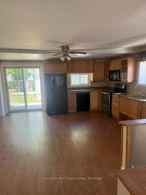 Photo 7 of 252 Delaware Avenue E, North Bay, Central — HOMEH