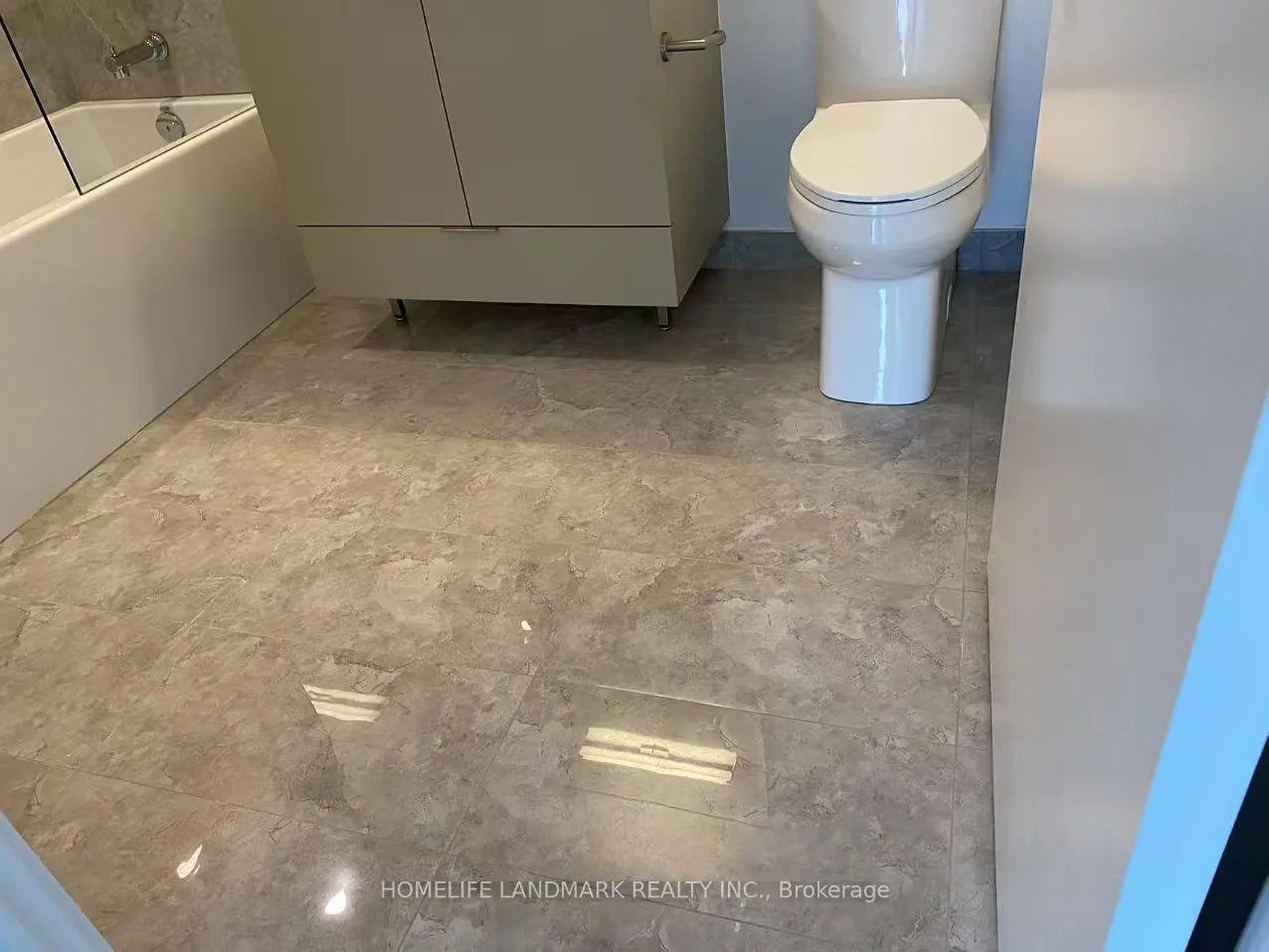 Photo 7 of Unit 2306, 15 Queens Quay E, Toronto, Waterfront Communities — HOMEH