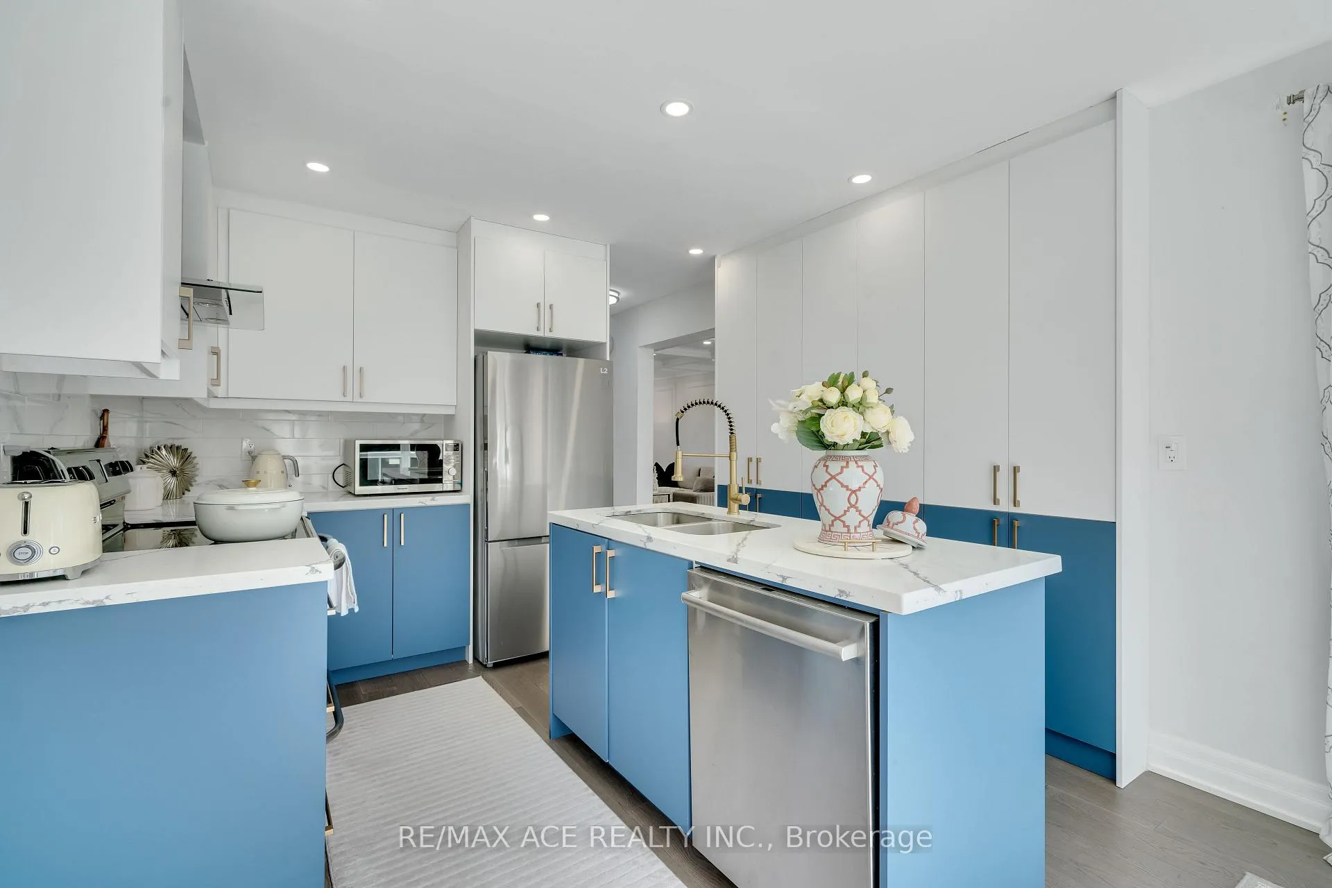 Photo 11 of 4 Broughton Court, Whitby, Pringle Creek — HOMEH