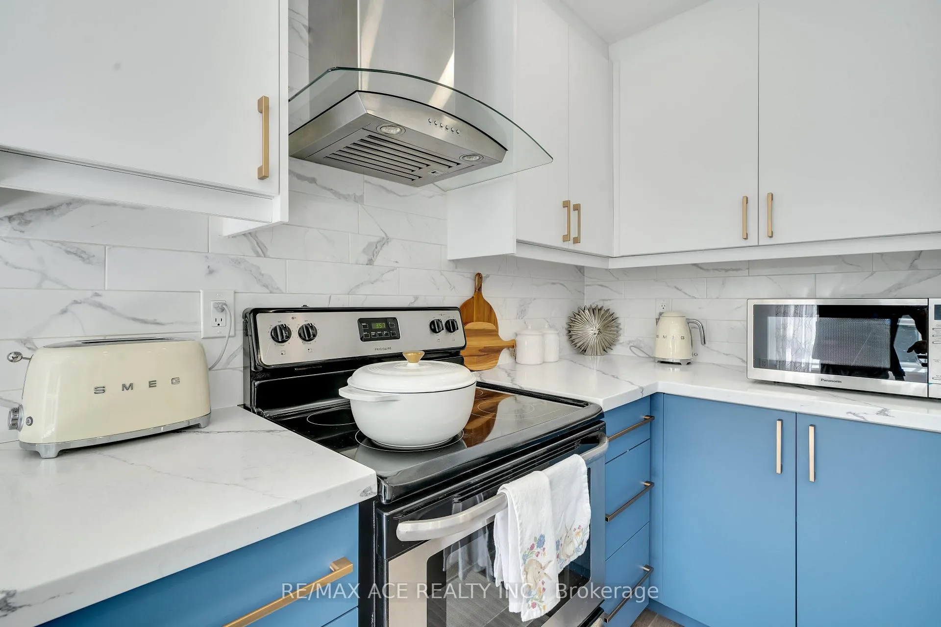 Photo 15 of 4 Broughton Court, Whitby, Pringle Creek — HOMEH