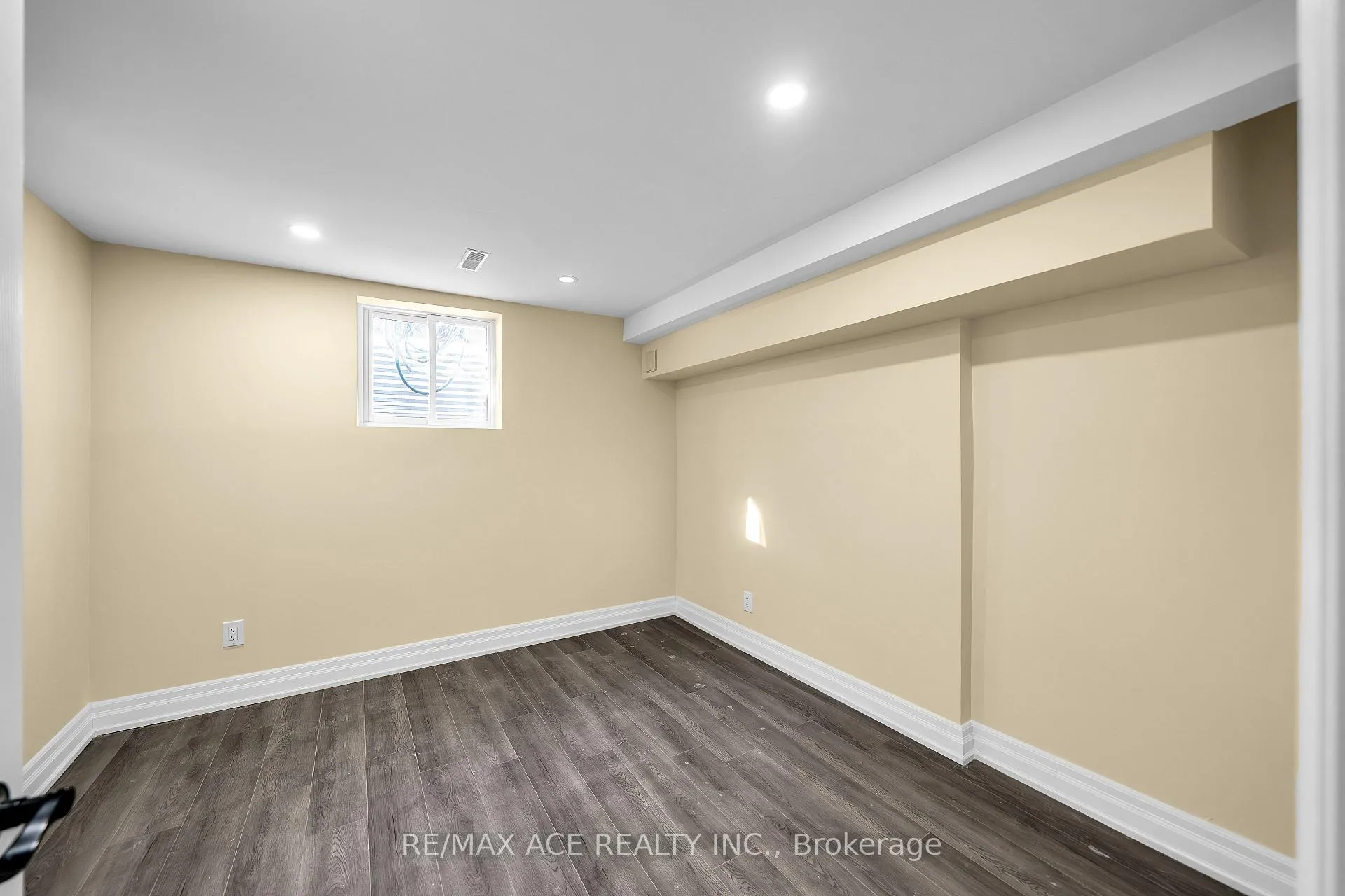 Photo 41 of 4 Broughton Court, Whitby, Pringle Creek — HOMEH