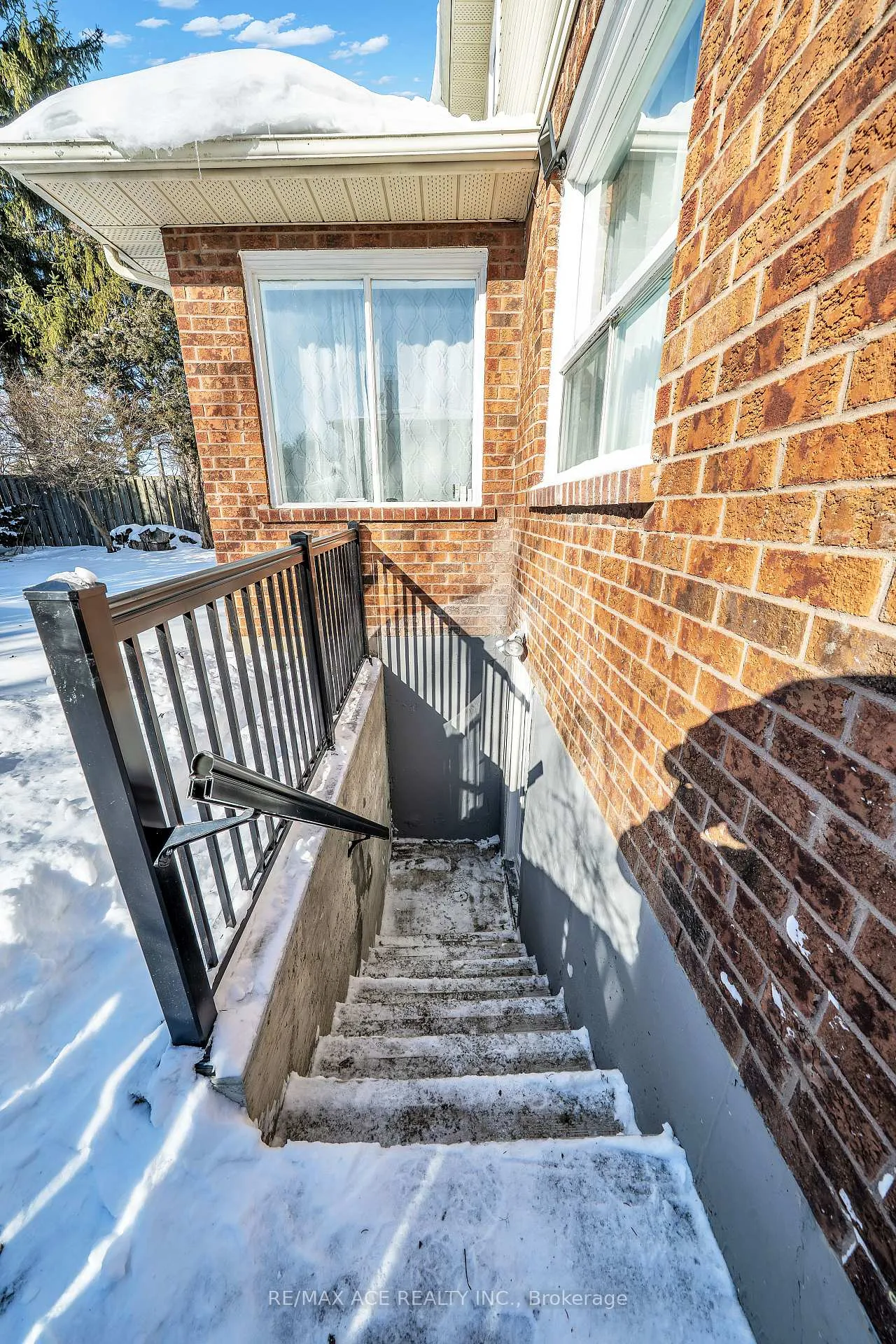 Photo 45 of 4 Broughton Court, Whitby, Pringle Creek — HOMEH