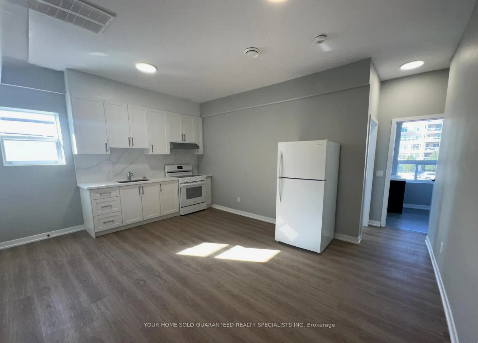 Photo 3 of Unit C, 9 Wellington Street, Aurora, Aurora Village — HOMEH