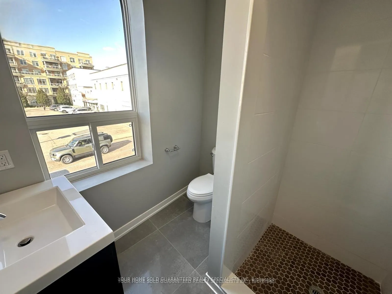 Photo 7 of Unit C, 9 Wellington Street, Aurora, Aurora Village — HOMEH
