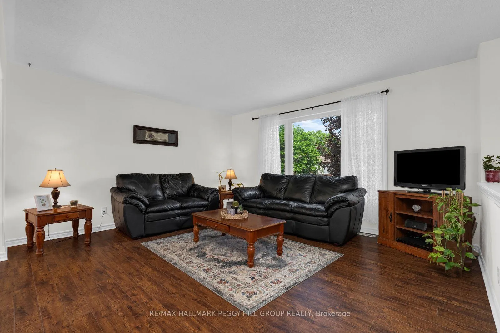 Photo 5 of 9 Adams Avenue, Springwater, Minesing — HOMEH