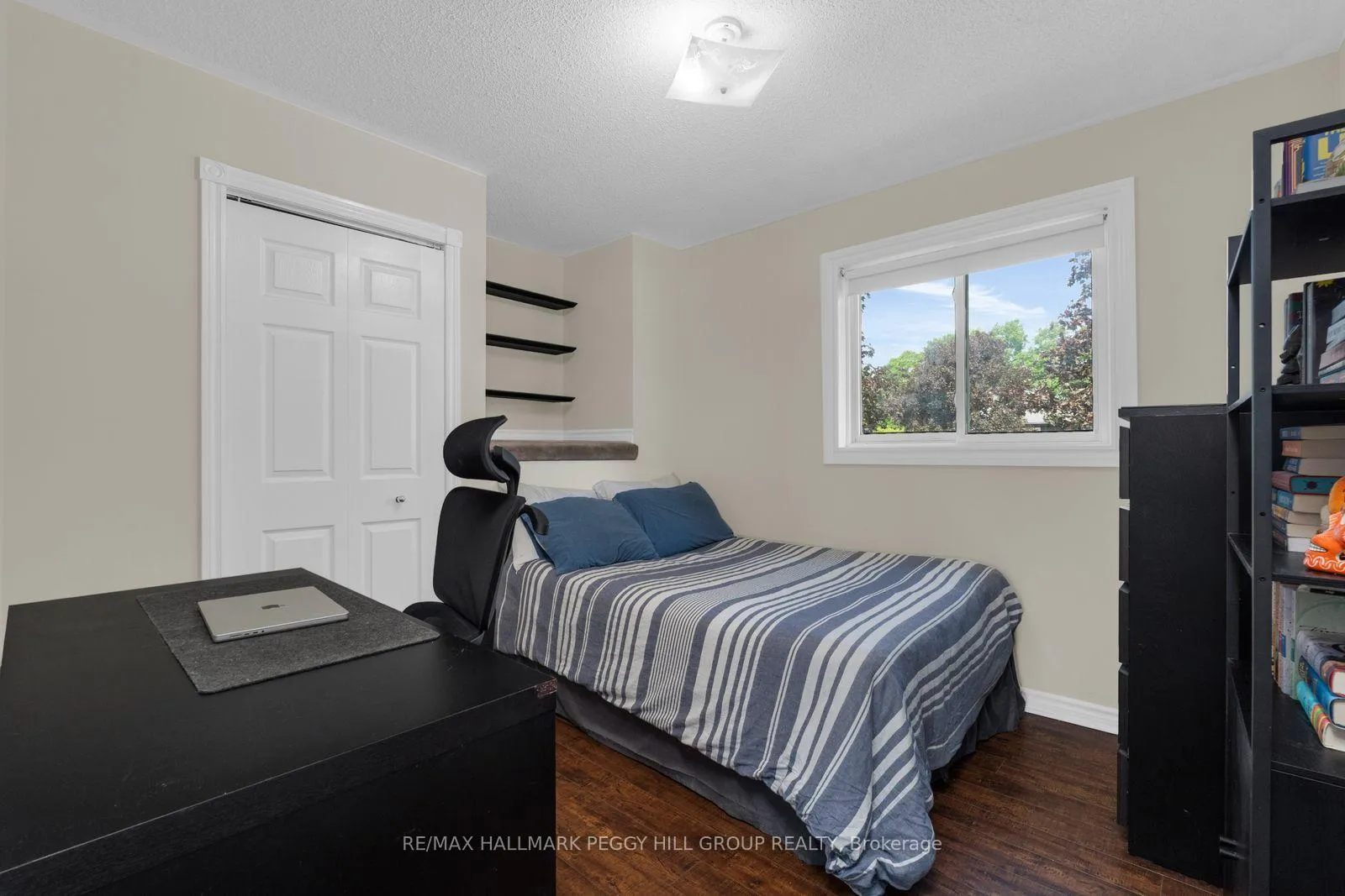 Photo 8 of 9 Adams Avenue, Springwater, Minesing — HOMEH