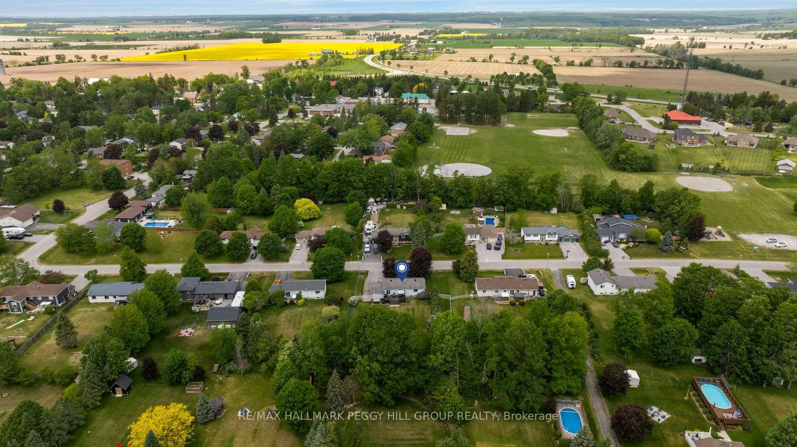 Photo 20 of 9 Adams Avenue, Springwater, Minesing — HOMEH