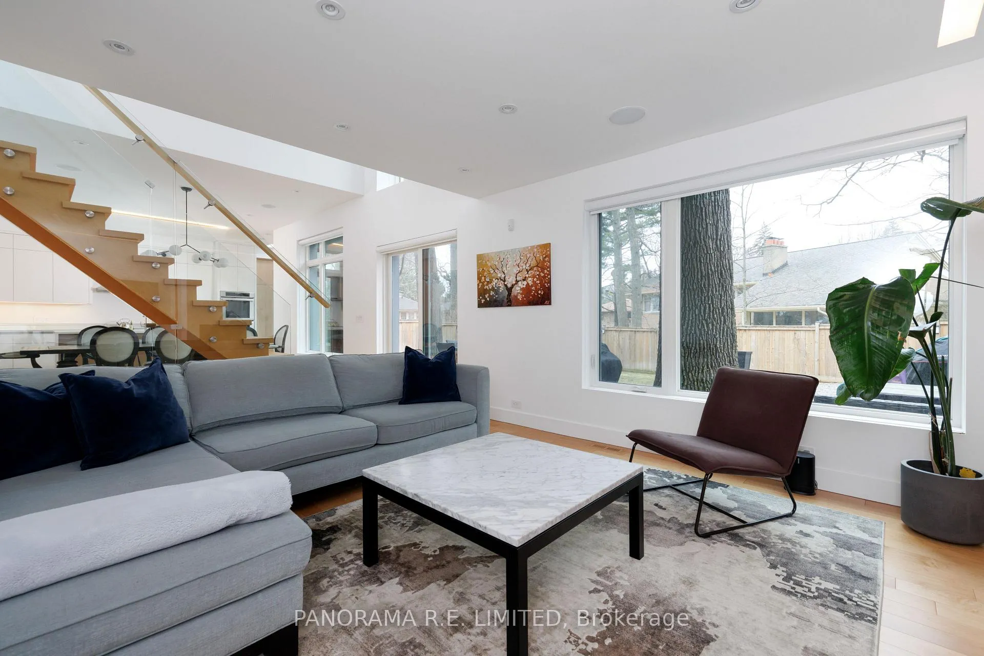 Photo 11 of 8 Greenford Road, Etobicoke, Edenbridge-Humber Valley — HOMEH