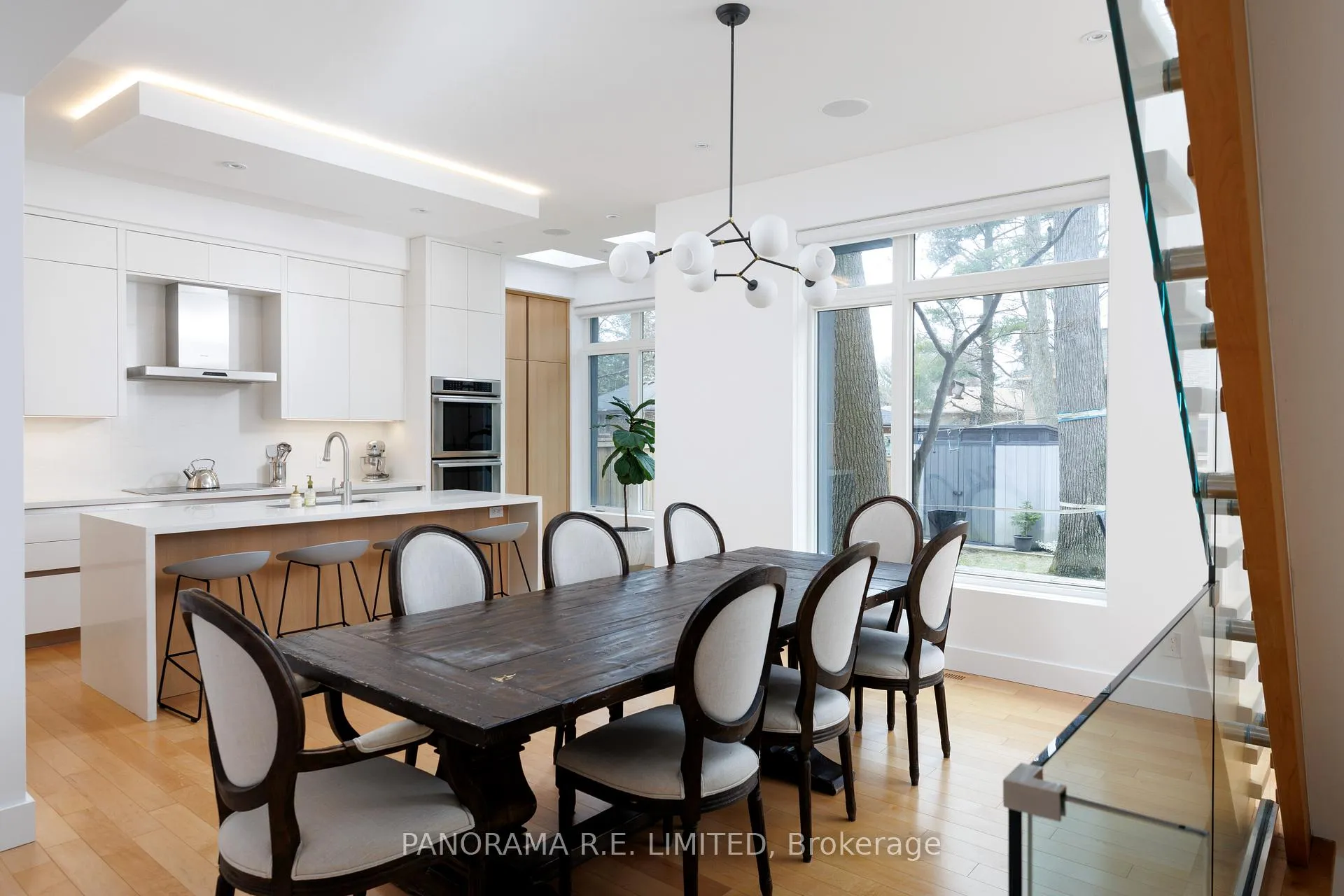 Photo 15 of 8 Greenford Road, Etobicoke, Edenbridge-Humber Valley — HOMEH