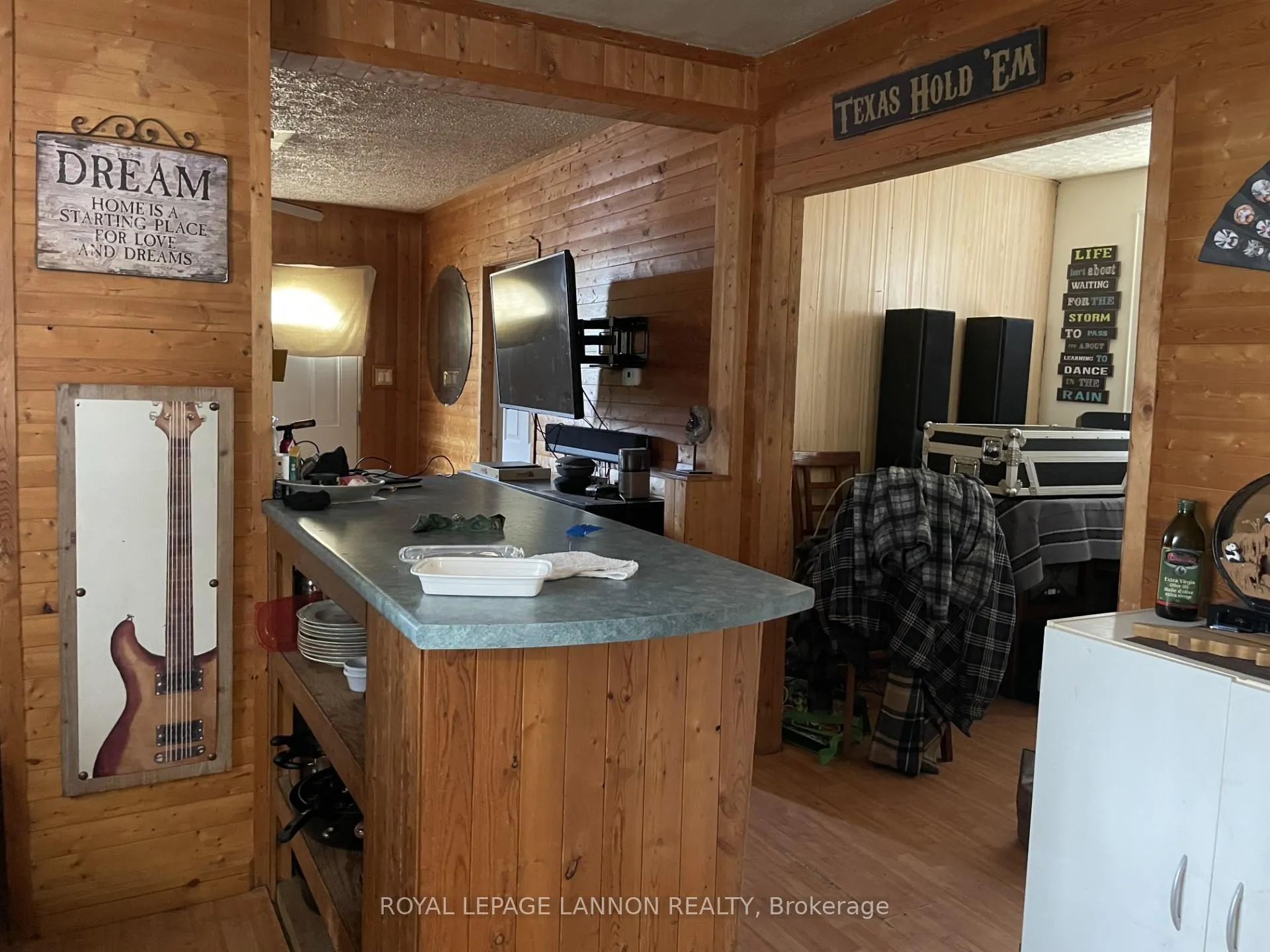 Photo 3 of 1308 Francis Street, Thunder Bay, Westfort — HOMEH