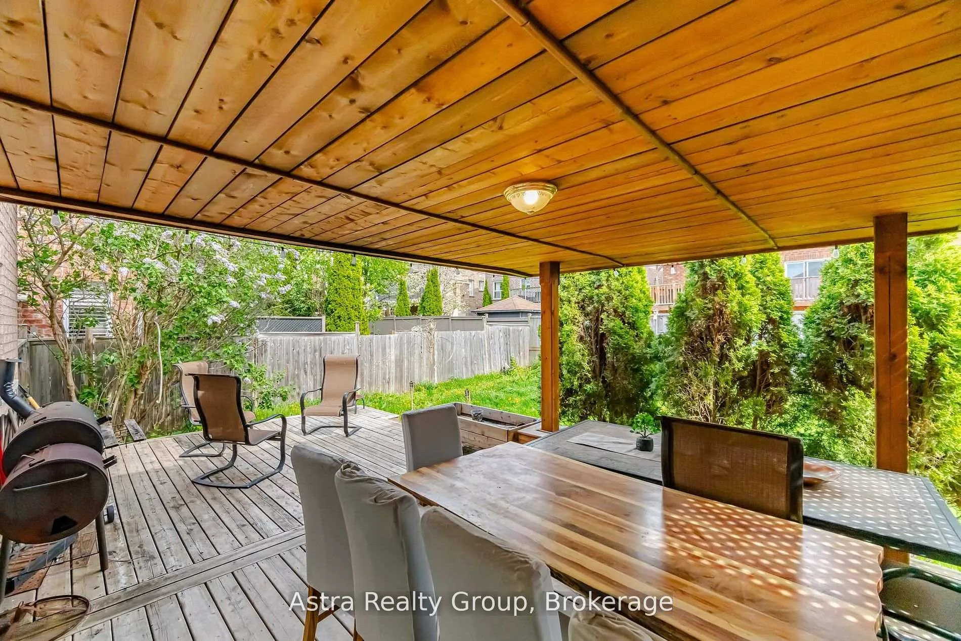 Photo 17 of 3 Imperial Crown Lane, Barrie, Innis-Shore — HOMEH