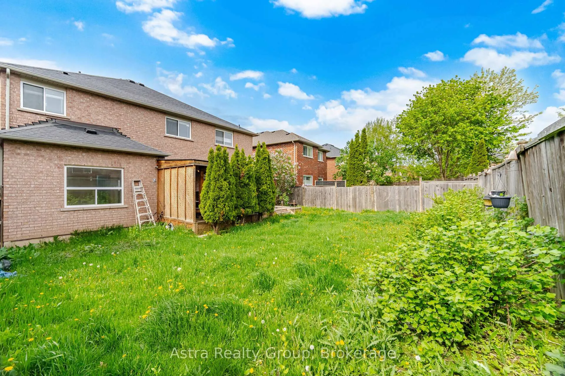 Photo 43 of 3 Imperial Crown Lane, Barrie, Innis-Shore — HOMEH