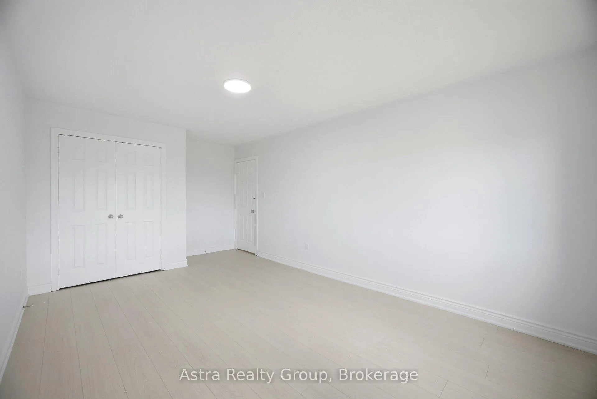 Photo 45 of 3 Imperial Crown Lane, Barrie, Innis-Shore — HOMEH