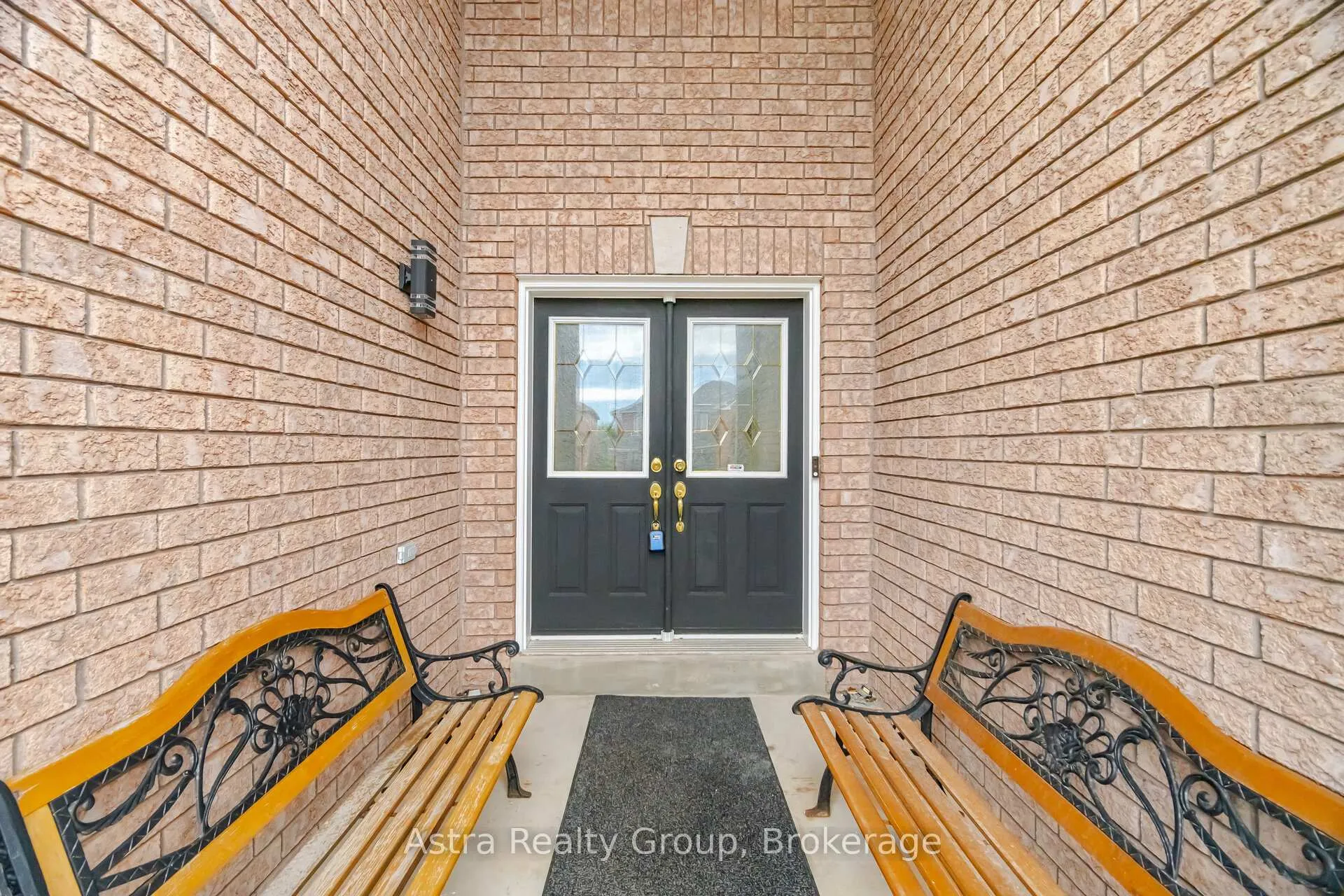 Photo 49 of 3 Imperial Crown Lane, Barrie, Innis-Shore — HOMEH
