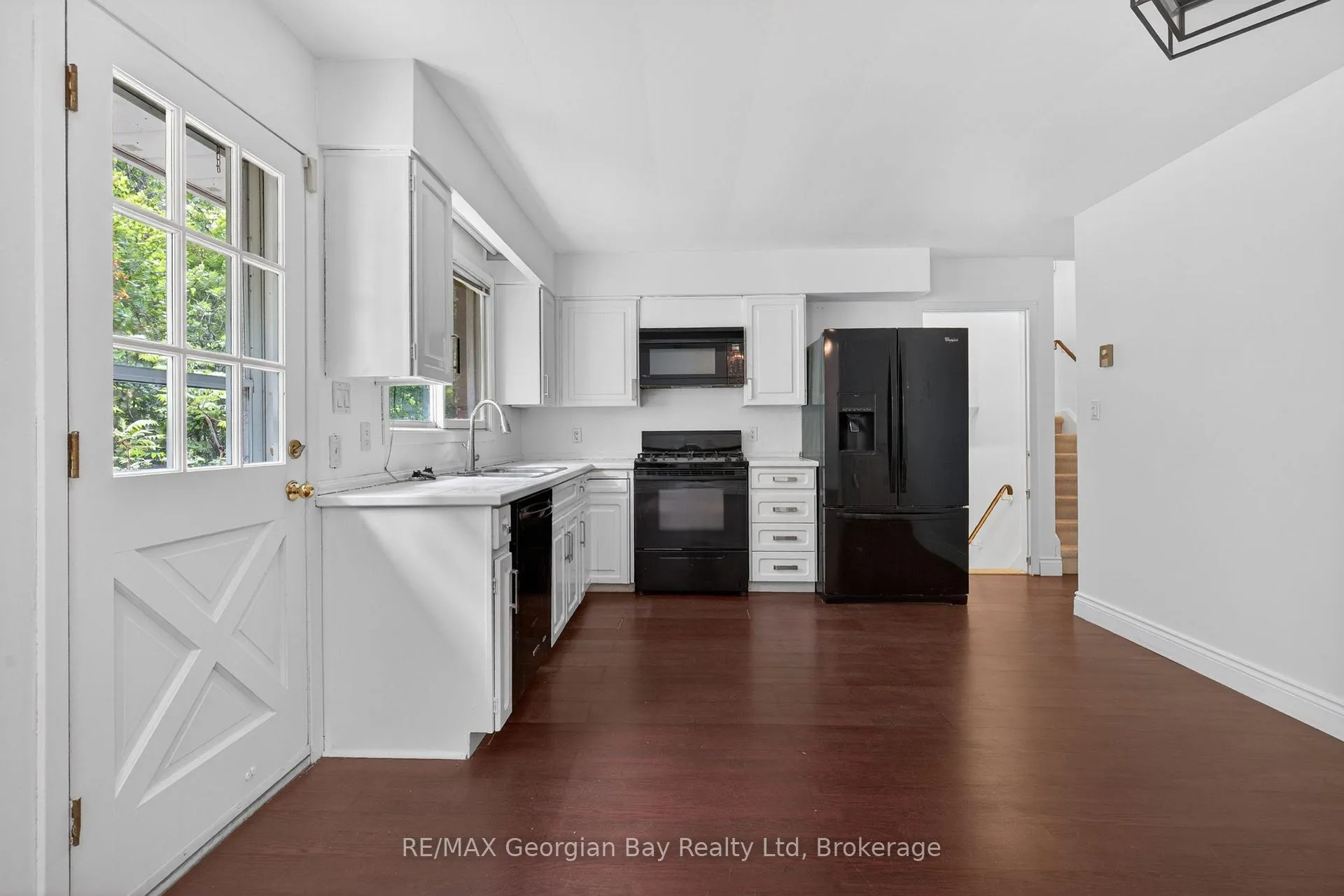 Photo 8 of 329 Glenbrook Drive, Midland — HOMEH