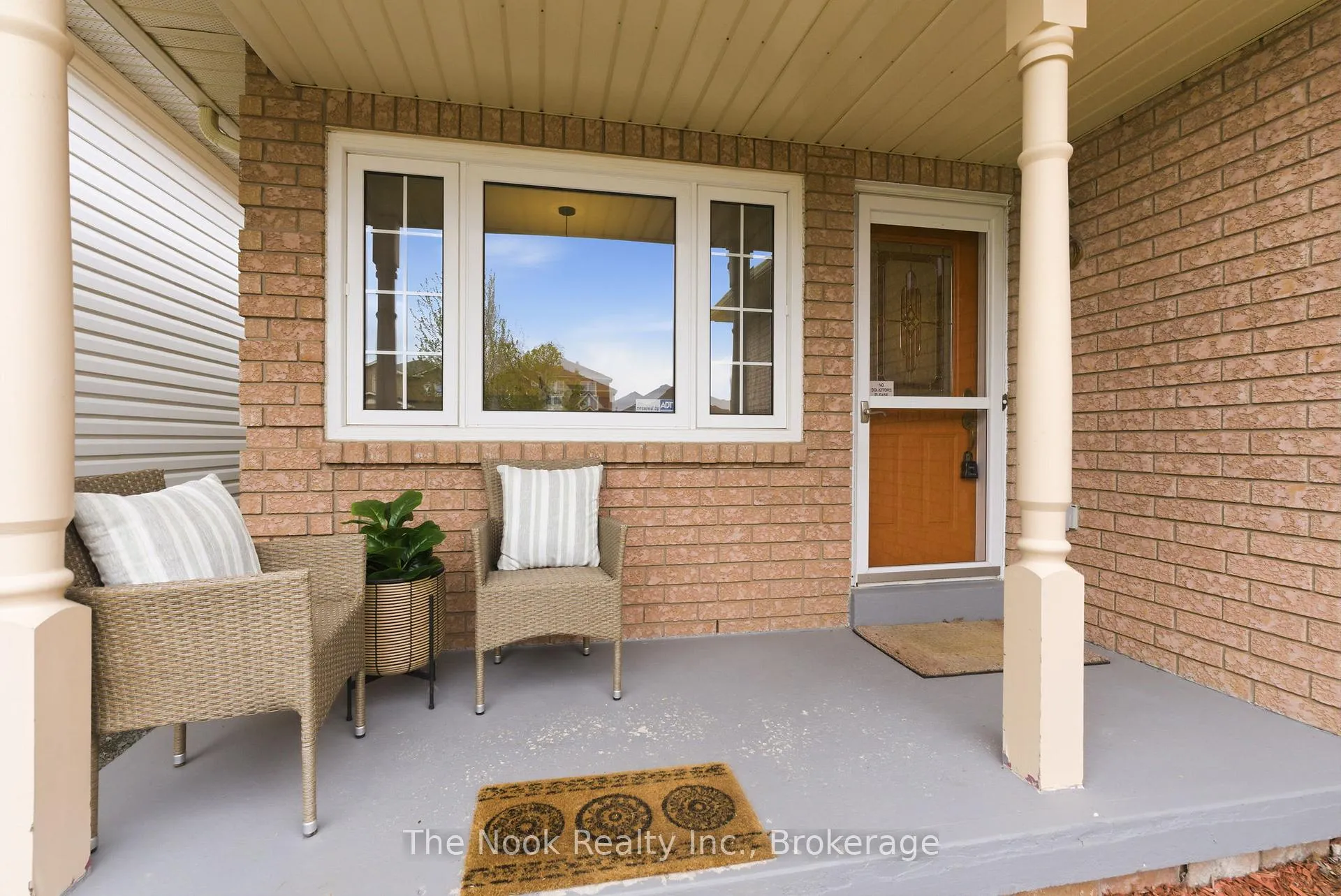 Photo 3 of 1139 Ridgemount Boulevard, Oshawa, Pinecrest — HOMEH