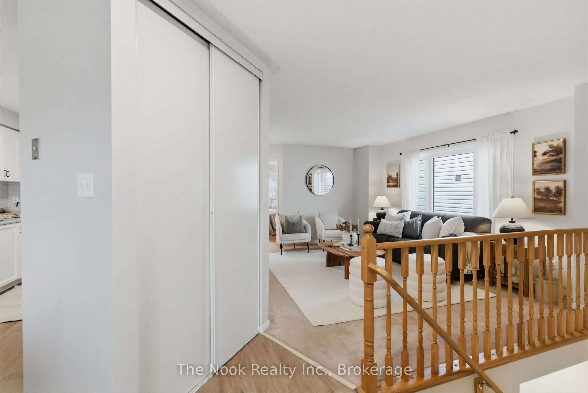 Photo 5 of 1139 Ridgemount Boulevard, Oshawa, Pinecrest — HOMEH